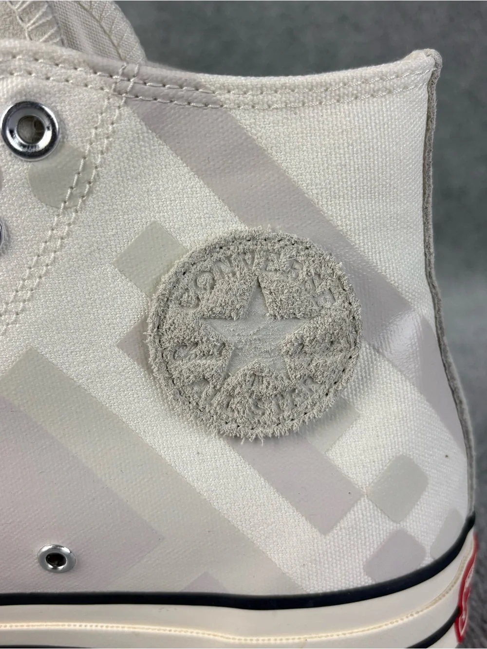 Size US 10.5 UK 9.5 Liverpool F.C. x Converse Chuck 70 High Anfield Stadium - Picture 12 of 16